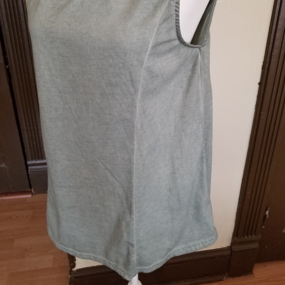 Strappy back shirt - Picture 3 of 5